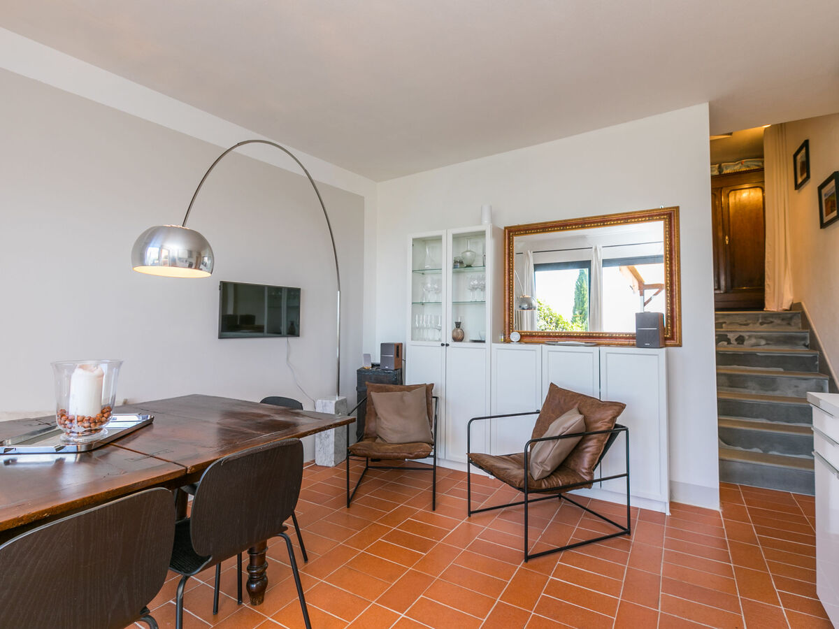 Templari, maison rénovée 3 niveaux avec terrasse à Santa Luce - Photo 13