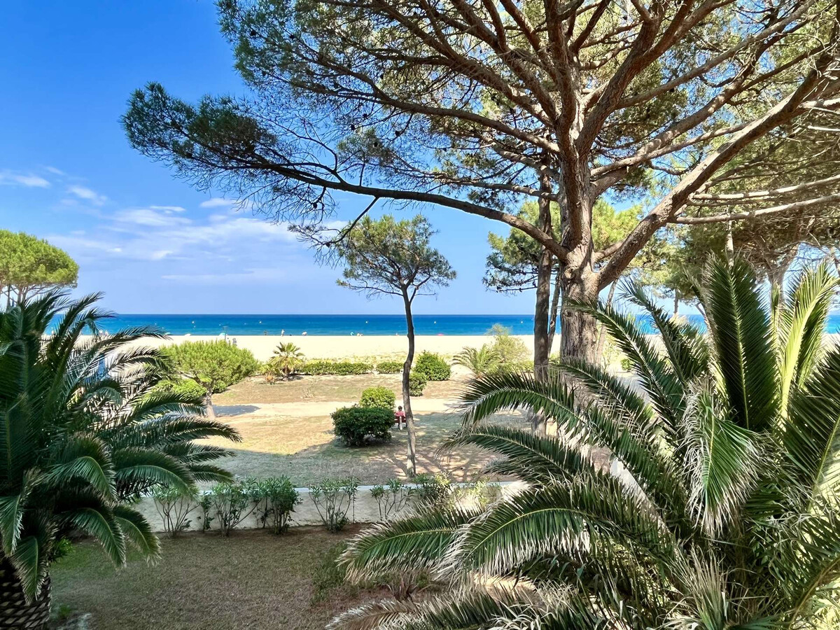 Appartement 3 pièces front de mer, accès direct plage - Photo 1