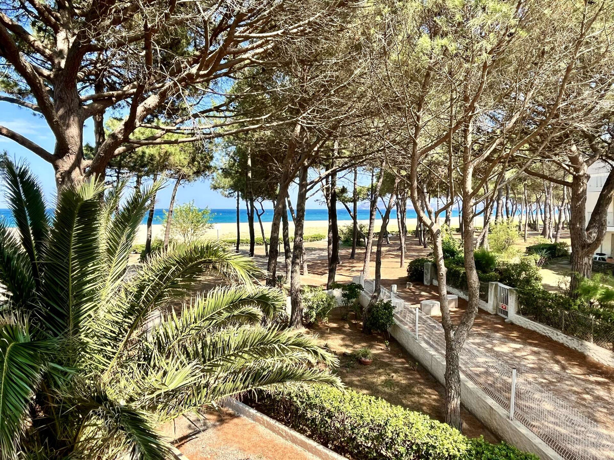 Appartement 3 pièces front de mer, accès direct plage - Photo 4