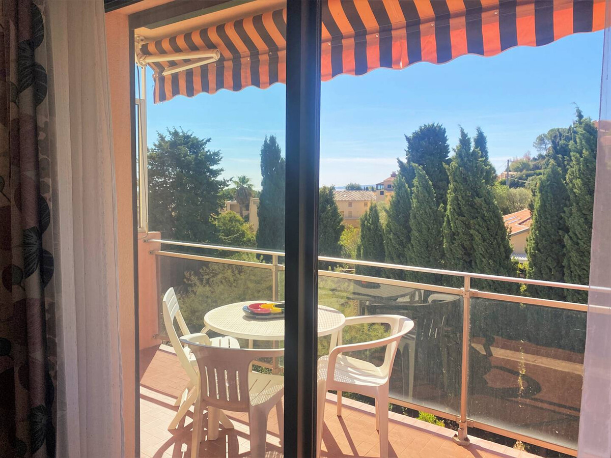 Appartement 4 pers. Le Lavandou, terrasse sud, parking privé - Photo 2