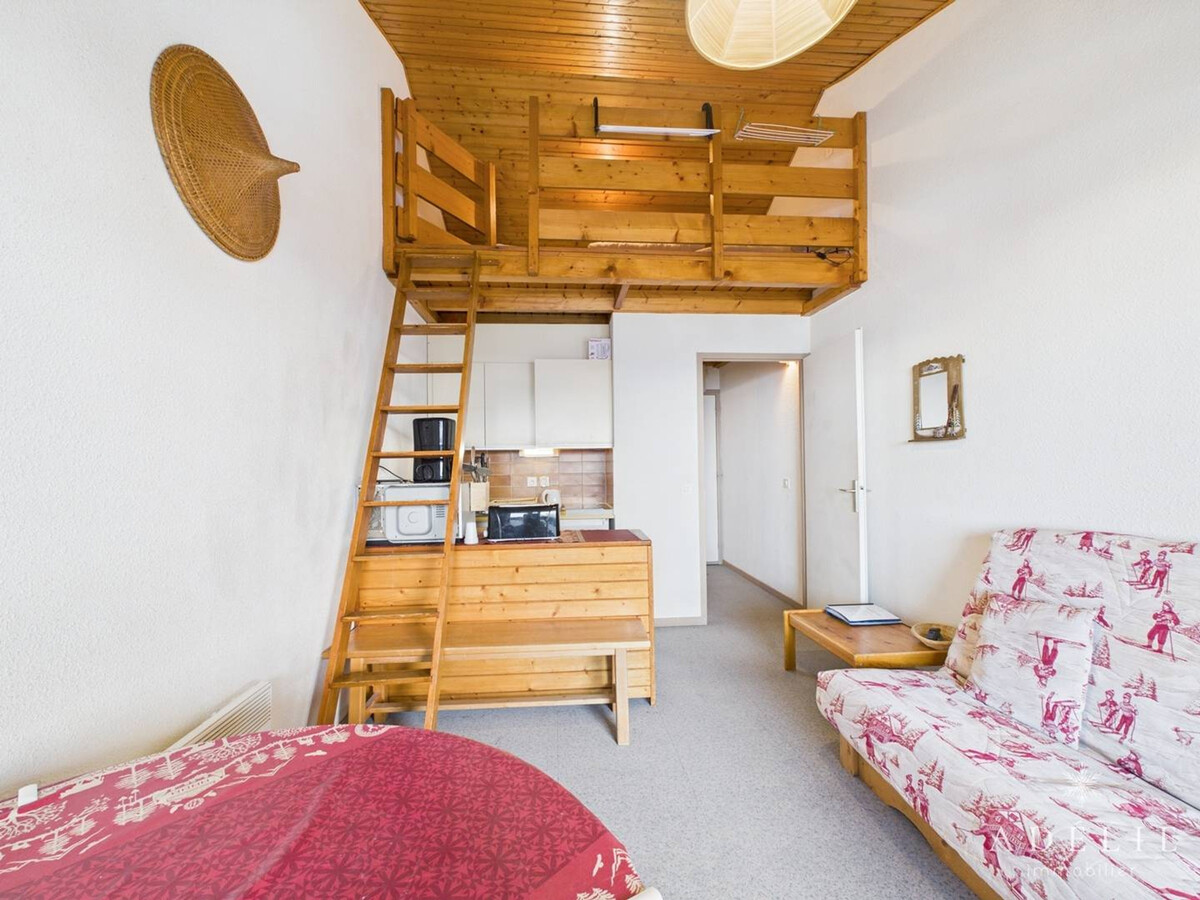 Studio mezzanine 25 m² balcon sud, 200 m des pistes - Photo 4