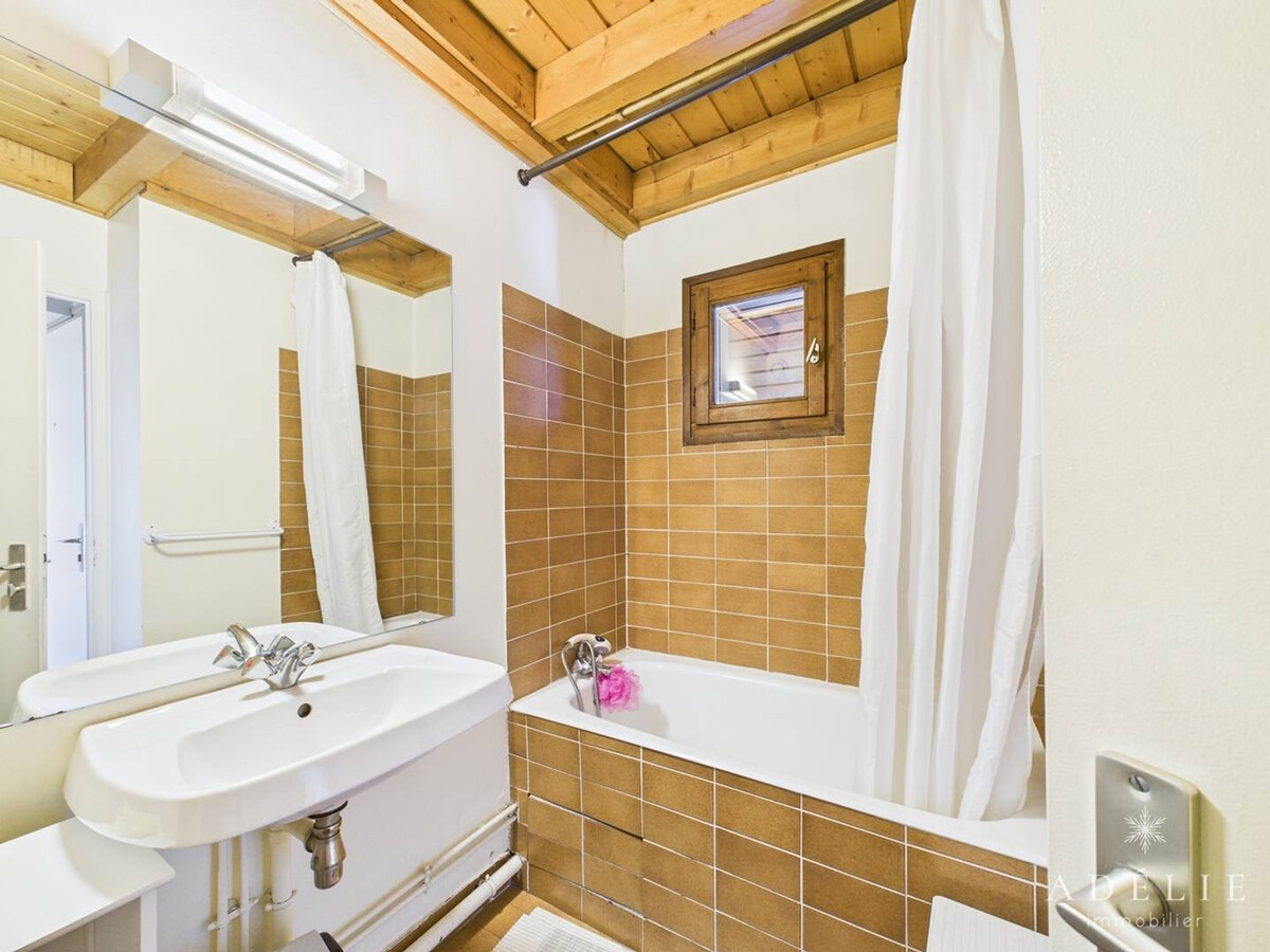 Studio mezzanine 25 m² balcon sud, 200 m des pistes - Photo 7