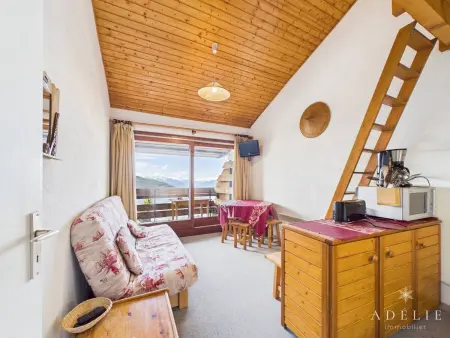 Location appartement à Montvalezan La Rosière, Studio mezzanine cosy, balcon plein sud, quartier calme, proche pistes et commerces, navette gratuite