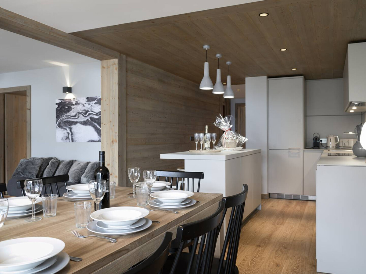 Appartement 8 pers, 4 chambres, spa et skis à Courchevel - Photo 2