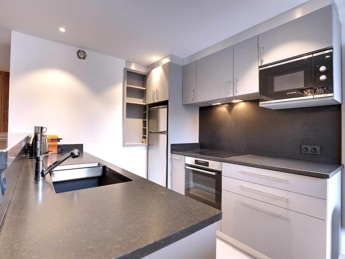 Appartement rénové 88m² centre Courchevel 1850 - Photo 2