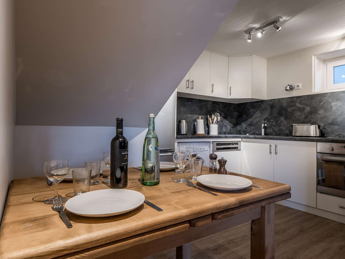 Appartement rénové 50m² à Courchevel 1850 - Vue station - Photo 8