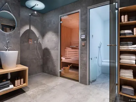 Chalet luxe 12 pers avec piscine, sauna, hammam, home cinéma et ski aux pieds à Arc 1800 - Photo 11