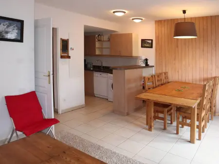 Duplex 7 pers avec piscine, balcon et box à skis - Photo 2