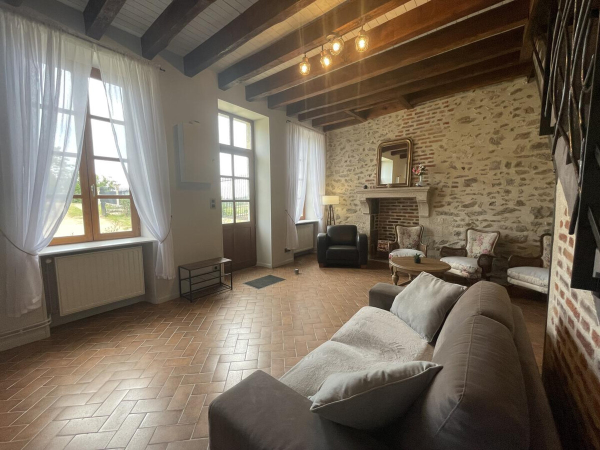 Gîte de caractère avec vue sur château à Vernusse - Photo 10