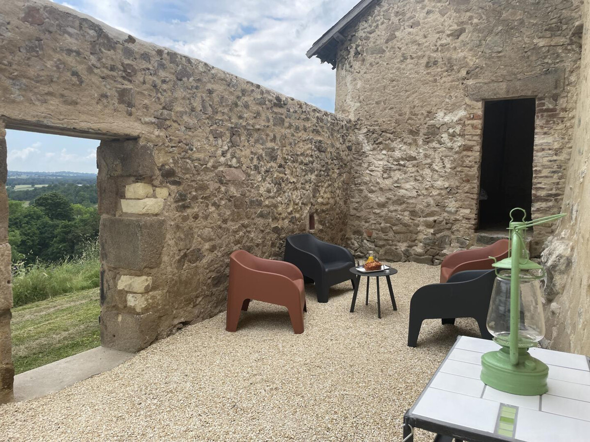 Gîte de caractère avec vue sur château à Vernusse - Photo 26