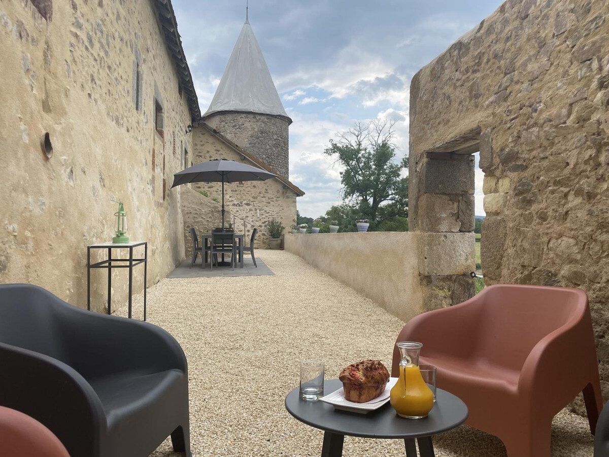 Gîte de caractère avec vue sur château à Vernusse - Photo 27