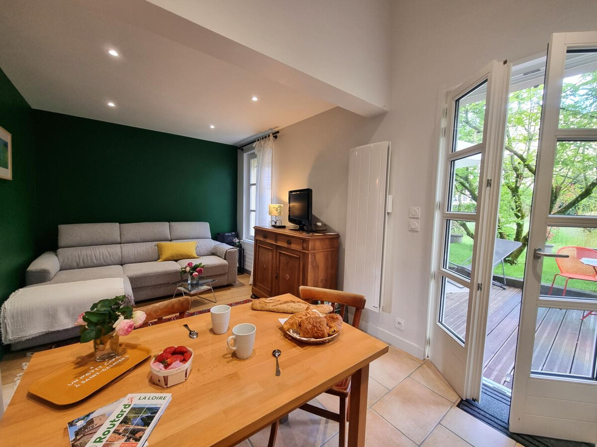 La Petite Bulle : Gîte 2 pers. avec terrasse à Saint-Galmier - Photo 2