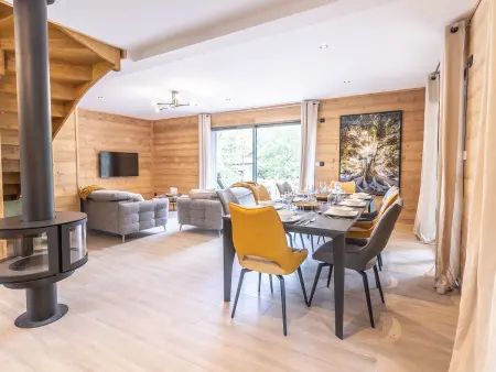 Lodge 8 pers. au Chambon-sur-Lignon : spa privé et piscine : photo 3