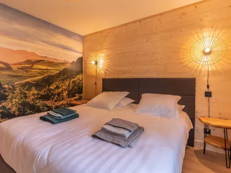 Lodge 8 pers. au Chambon-sur-Lignon : spa privé et piscine : photo 7