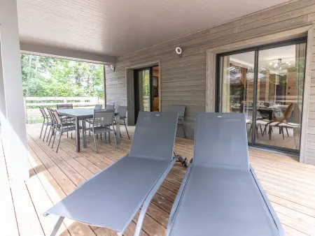 Lodge 8 pers. au Chambon-sur-Lignon : spa privé et piscine : photo 17