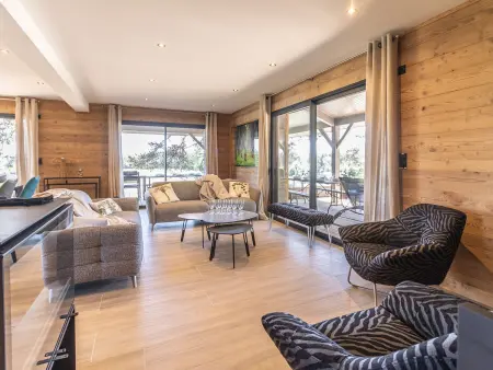 Lodge 12 pers. avec bain à remous et spa au Chambon-sur-Lignon : photo 4