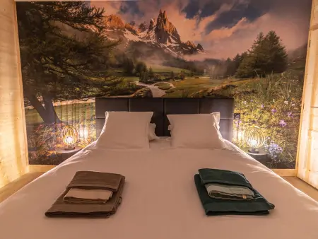 Lodge 12 pers. avec bain à remous et spa au Chambon-sur-Lignon : photo 8