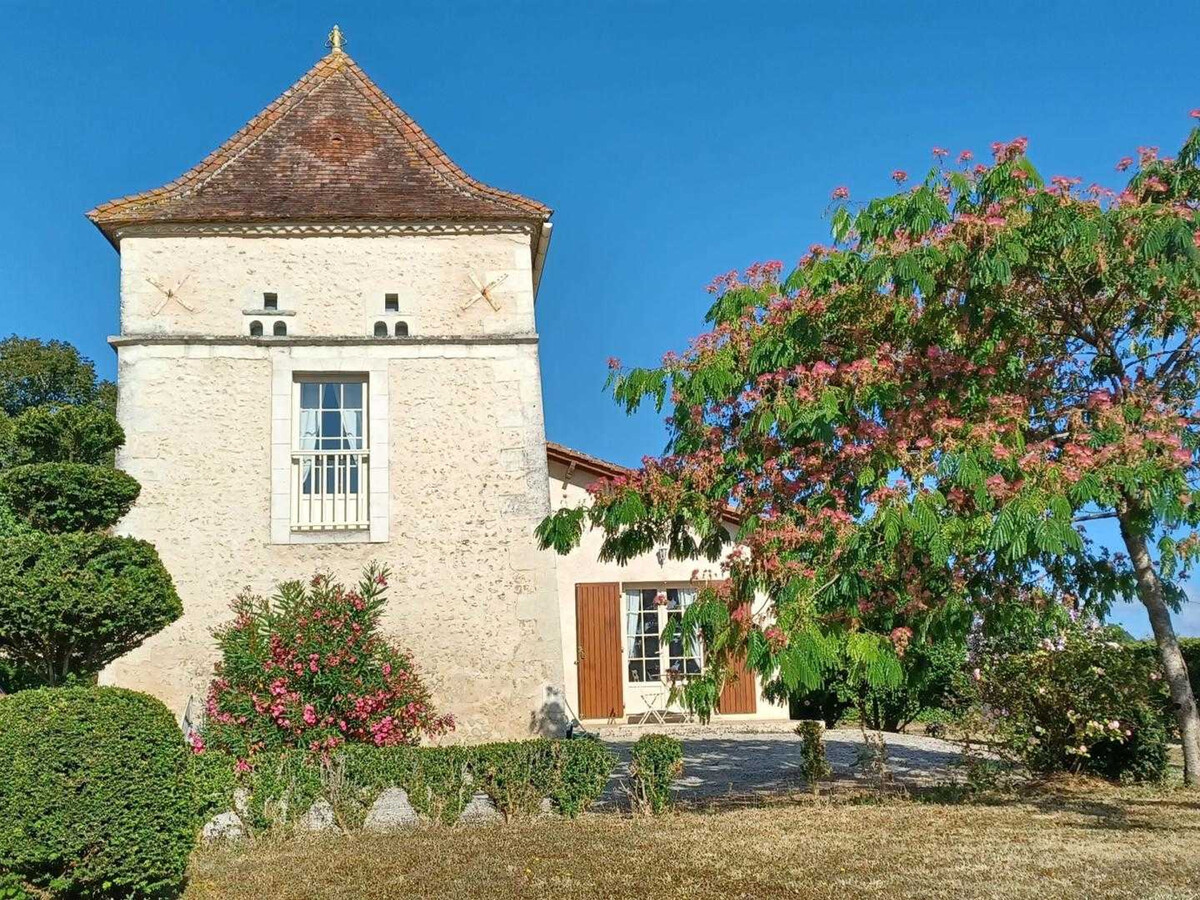 Gîte en pigeonnier XVIIe siècle, 4 pers., jardin 2000 m² - Photo 1