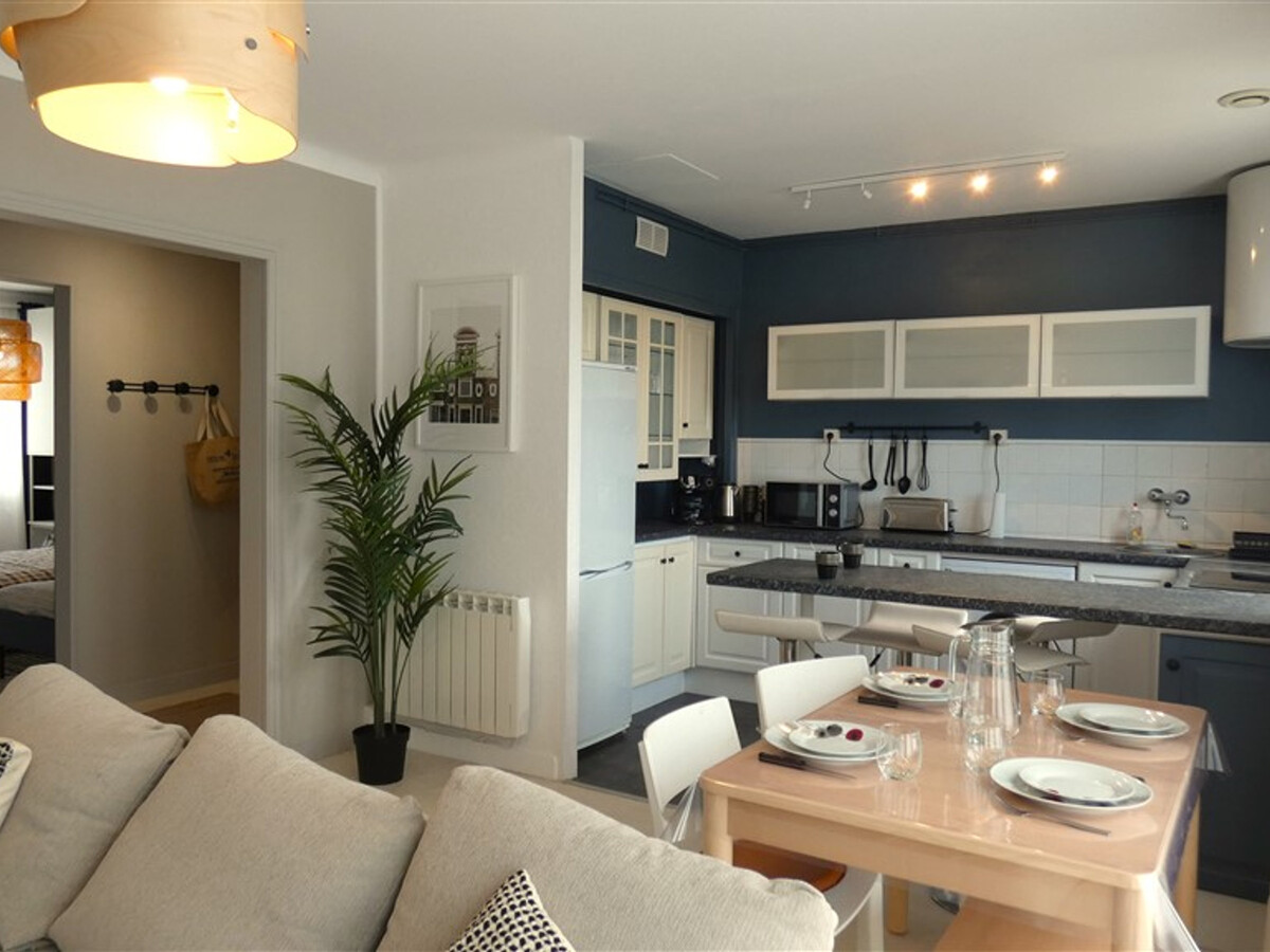 Appartement moderne 2 chambres, 200m de la plage - Photo 1