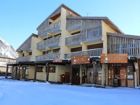 Studio cabine rénové aux Écrins, balcon sud-est, parking gratuit : photo 10