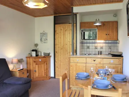 Location appartement à Vars, Studio Vars Les Claux, balcon, parking, 200m des pistes