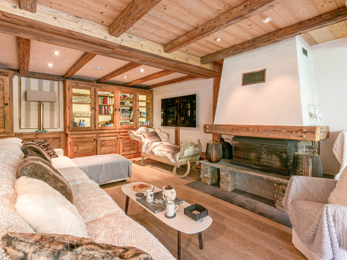 Appartement duplex 5 pièces skis aux pieds, cheminée et balcon Sud-Ouest - Photo 3