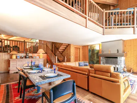 Location appartement à Val d'Isère, Chalet de luxe avec sauna, cheminée et WiFi à Val-dIsère