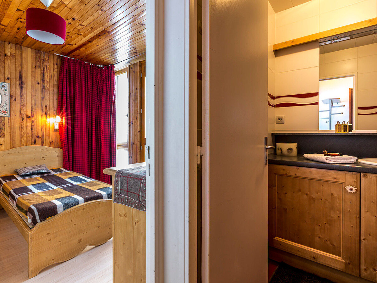 Appartement 4 pers, balcon sud avec vue village à Val-d'Isère - Photo 11