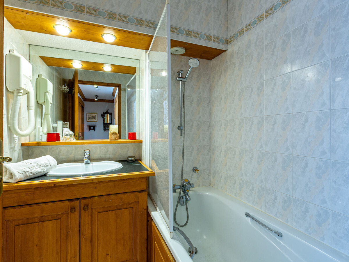 Appartement 3 pièces balcon sud, vue Solaise à Val-d'Isère - Photo 9