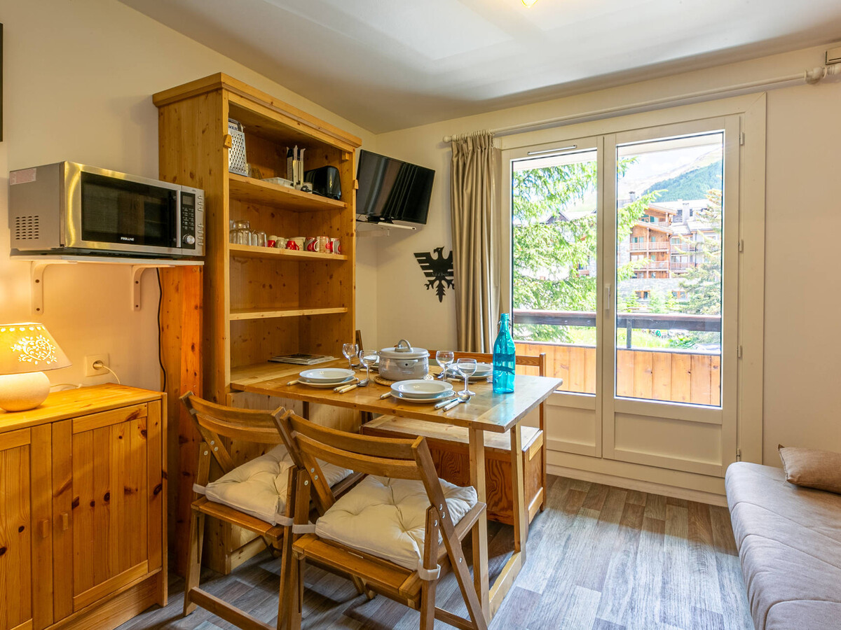 Studio rénové 18m² balcon Est, parking à Val-d'Isère - Photo 1