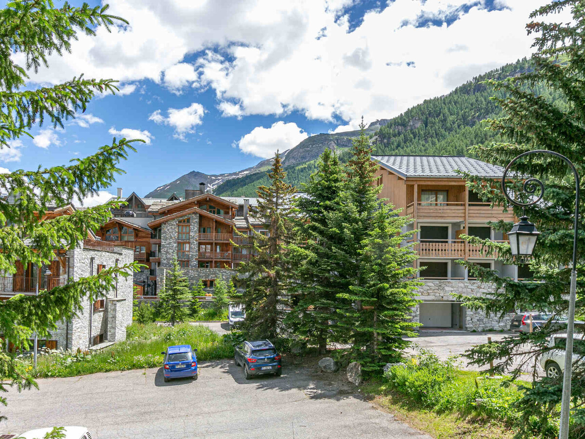 Studio rénové 18m² balcon Est, parking à Val-d'Isère - Photo 10