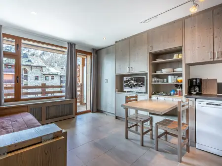 Location appartement à Val d'Isère, Studio cabine rénové au pied des pistes avec wifi et animaux acceptés