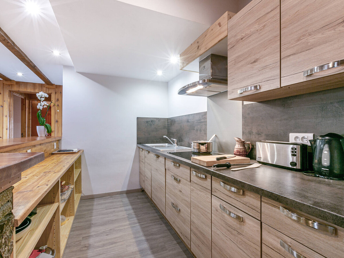 Duplex rustique 10 pers., cheminée et accès pistes à Val-d'Isère - Photo 8