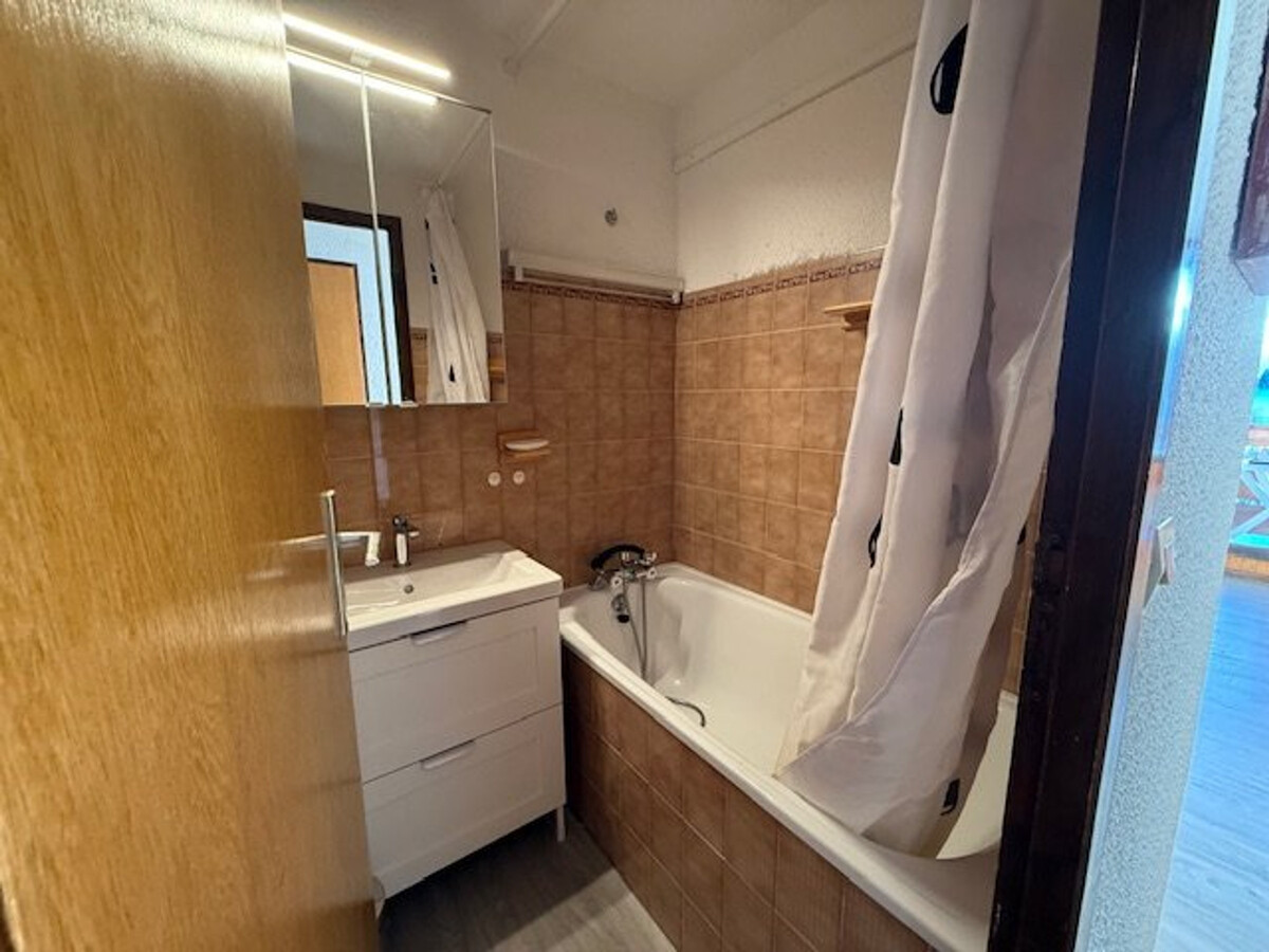 Studio cabine 4 pers aux Saisies, balcon sud face Beaufortain - Photo 5