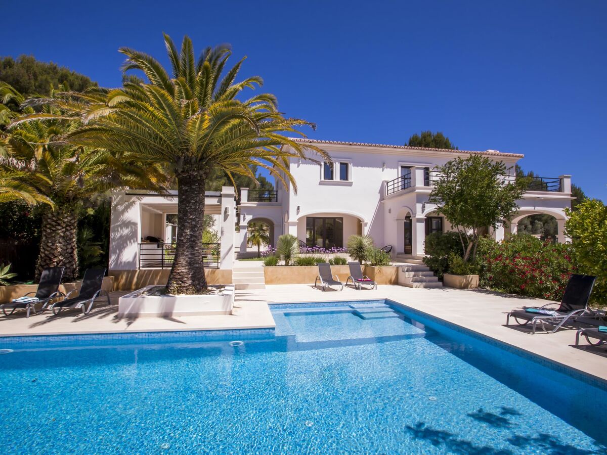 Villa Almandrina – 270 m² avec piscine, vue montagne à Javea - Photo 1