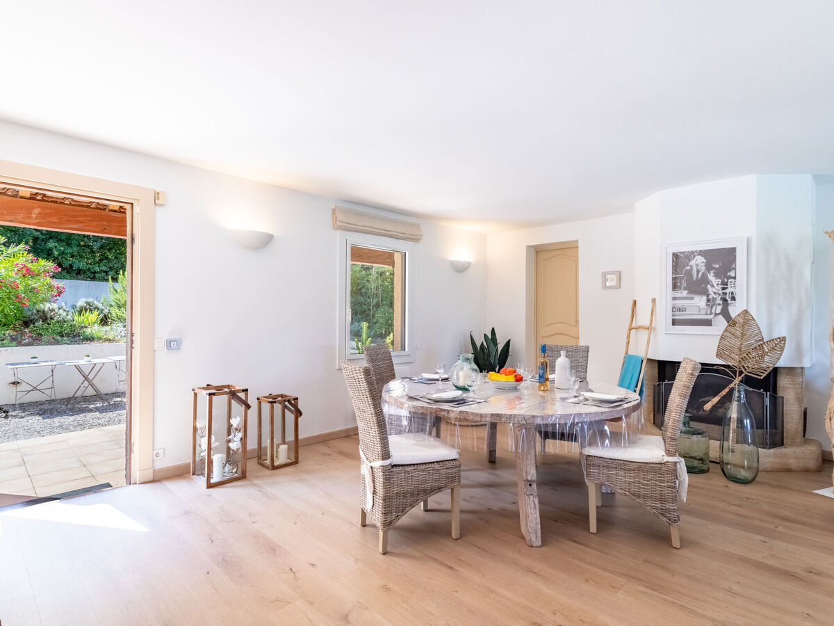 Villa Aurval à Cogolin avec piscine et jardin - Photo 3