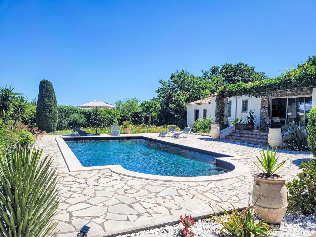 Villa Aurval à Cogolin avec piscine et jardin - Photo 17
