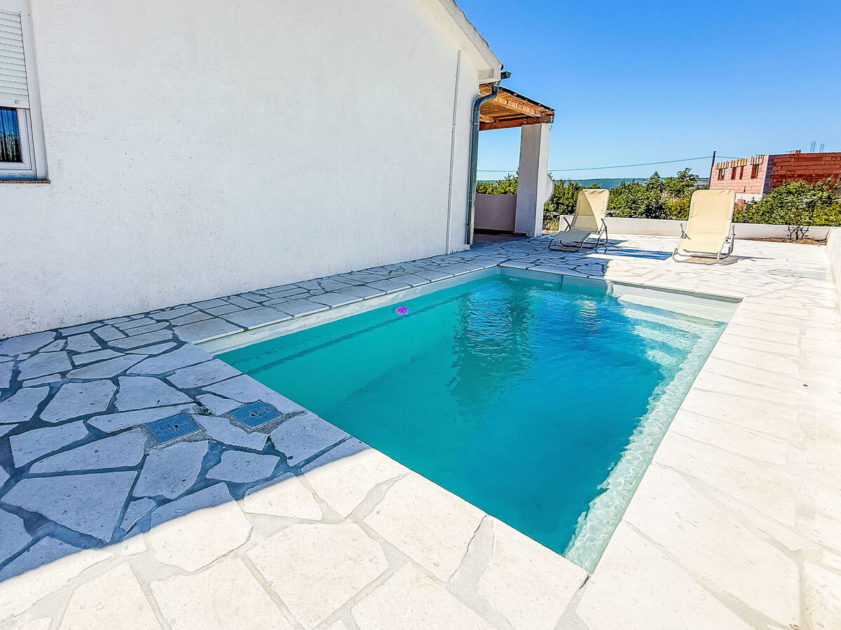 Maison Dalmatina avec terrasse, 900 m de la plage - Photo 2