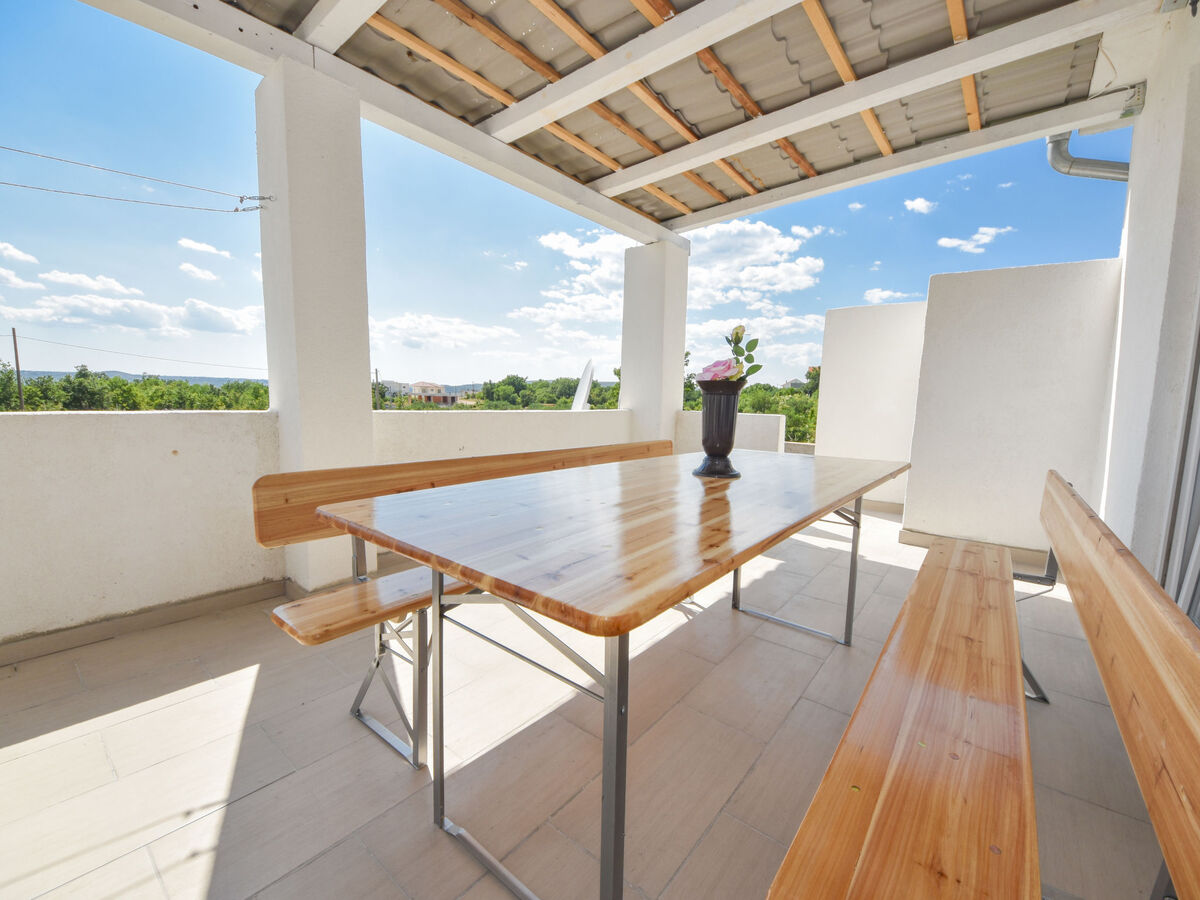Maison Dalmatina avec terrasse, 900 m de la plage - Photo 4