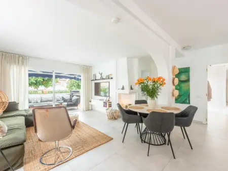 Location appartement à Marbella, Appartement de Rêve à Marbella: 4 Chambres, Terrasse, Piscine et Proximité Plage