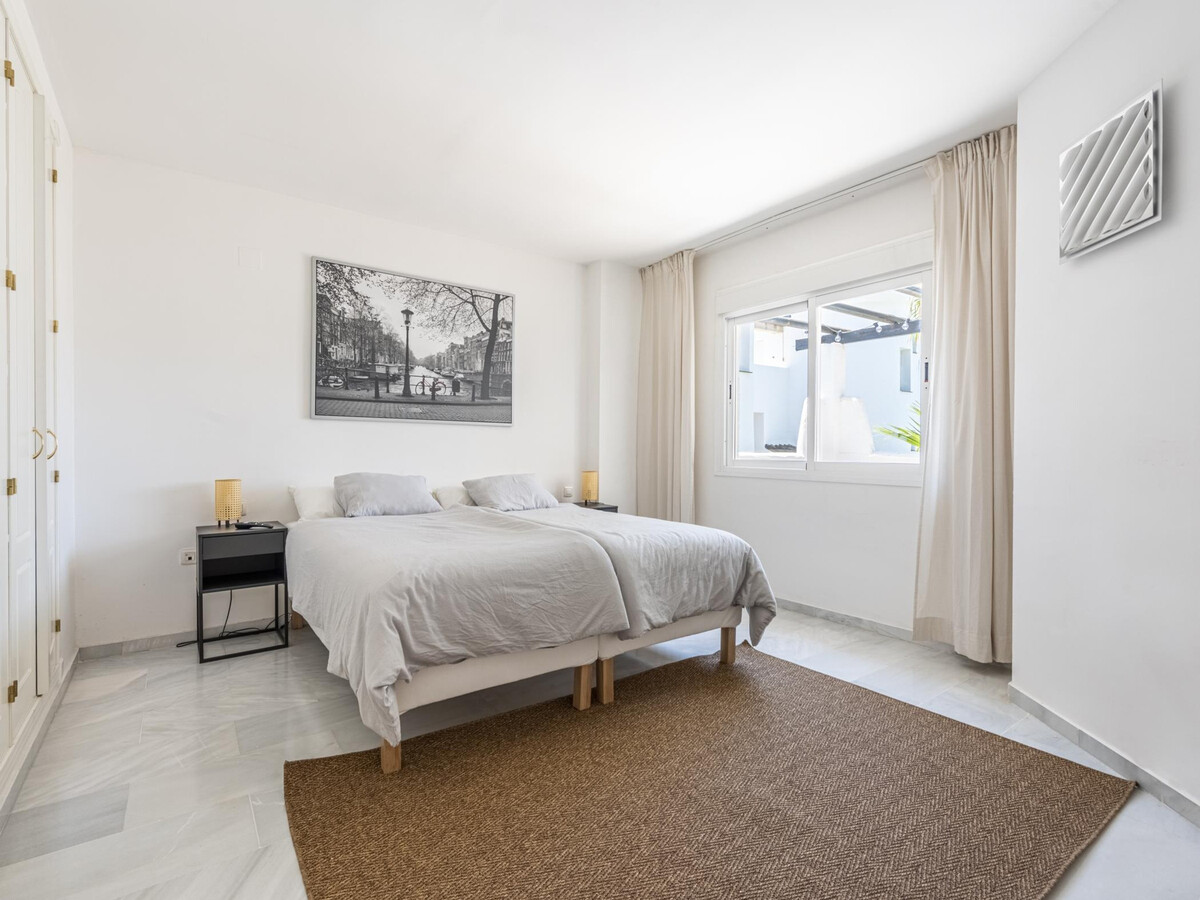 Appart 1 chambre scandinave, terrasse vue montagne à Marbella - Photo 3
