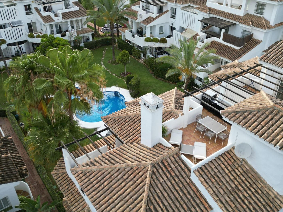 Appart 1 chambre scandinave, terrasse vue montagne à Marbella - Photo 4