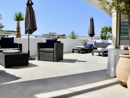 Appartement 57 m² vue Cap d'Antibes, terrasse 60 m² : photo 10