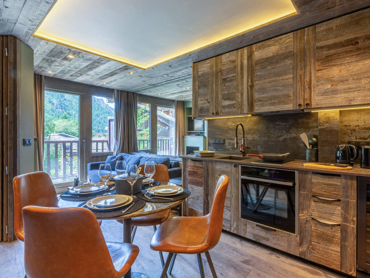 Appartement skis aux pieds avec balcon à Val-d'Isère - Photo 3
