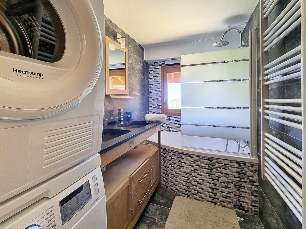 Duplex Daphné15 · 62 m² rénové · Parking · Balcon vallée - Photo 8