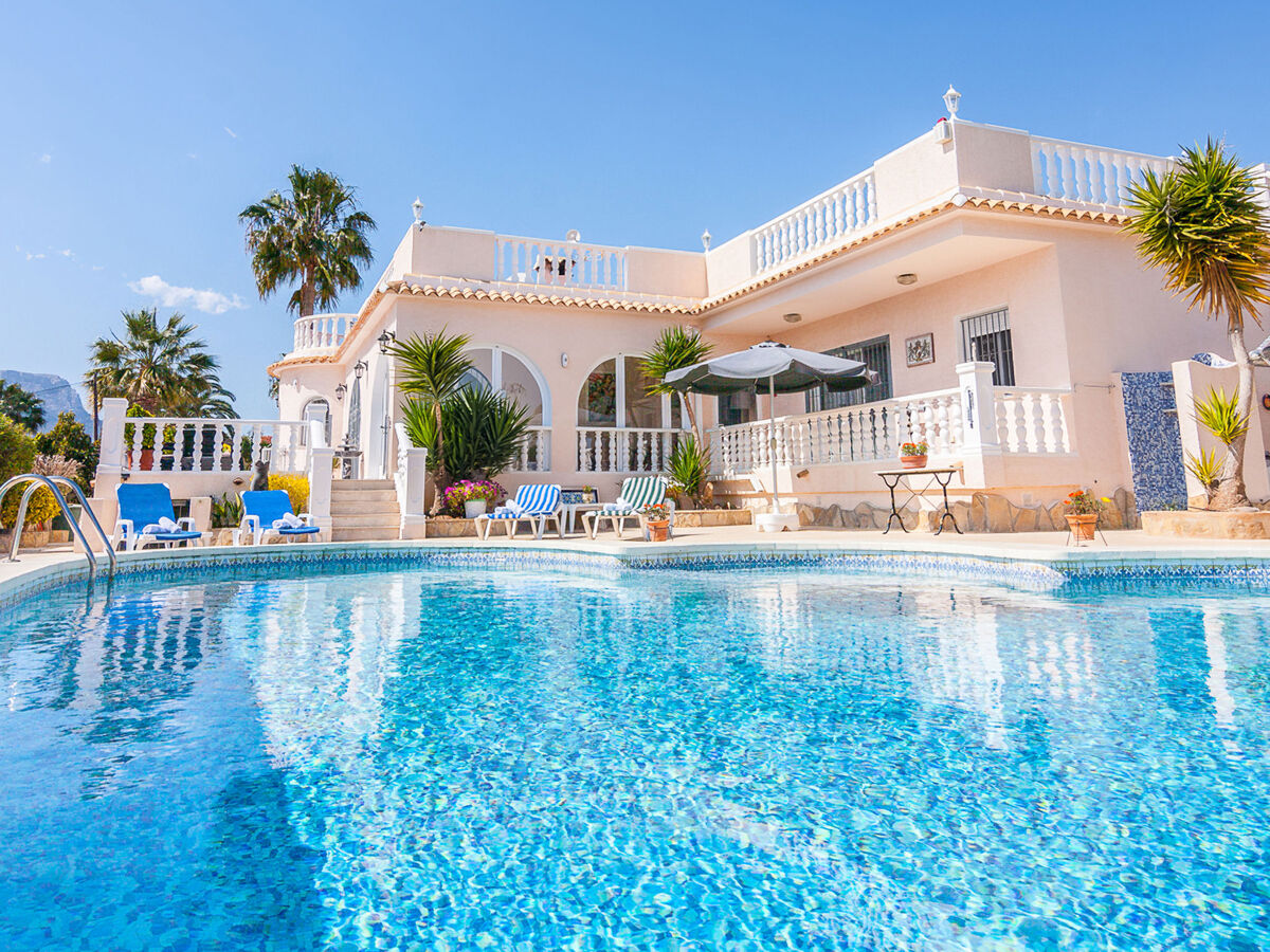 Villa Quito – piscine privée haricot et terrasse à Calpe - Photo 1