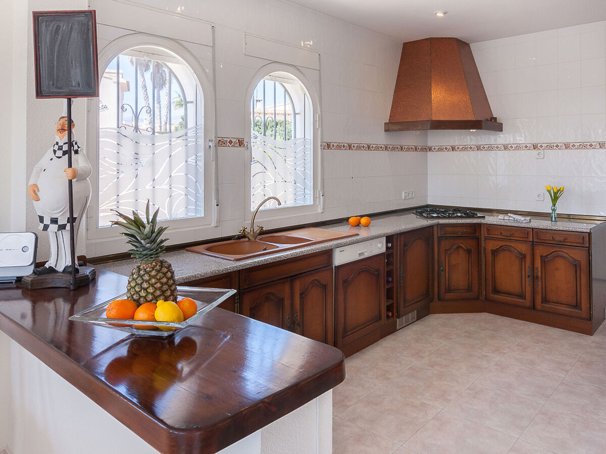Villa Quito – piscine privée haricot et terrasse à Calpe - Photo 4