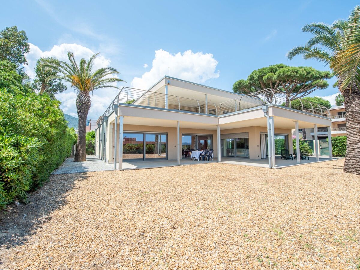 Villa Cabanon 230m² vue mer à 20m de la plage - Photo 24