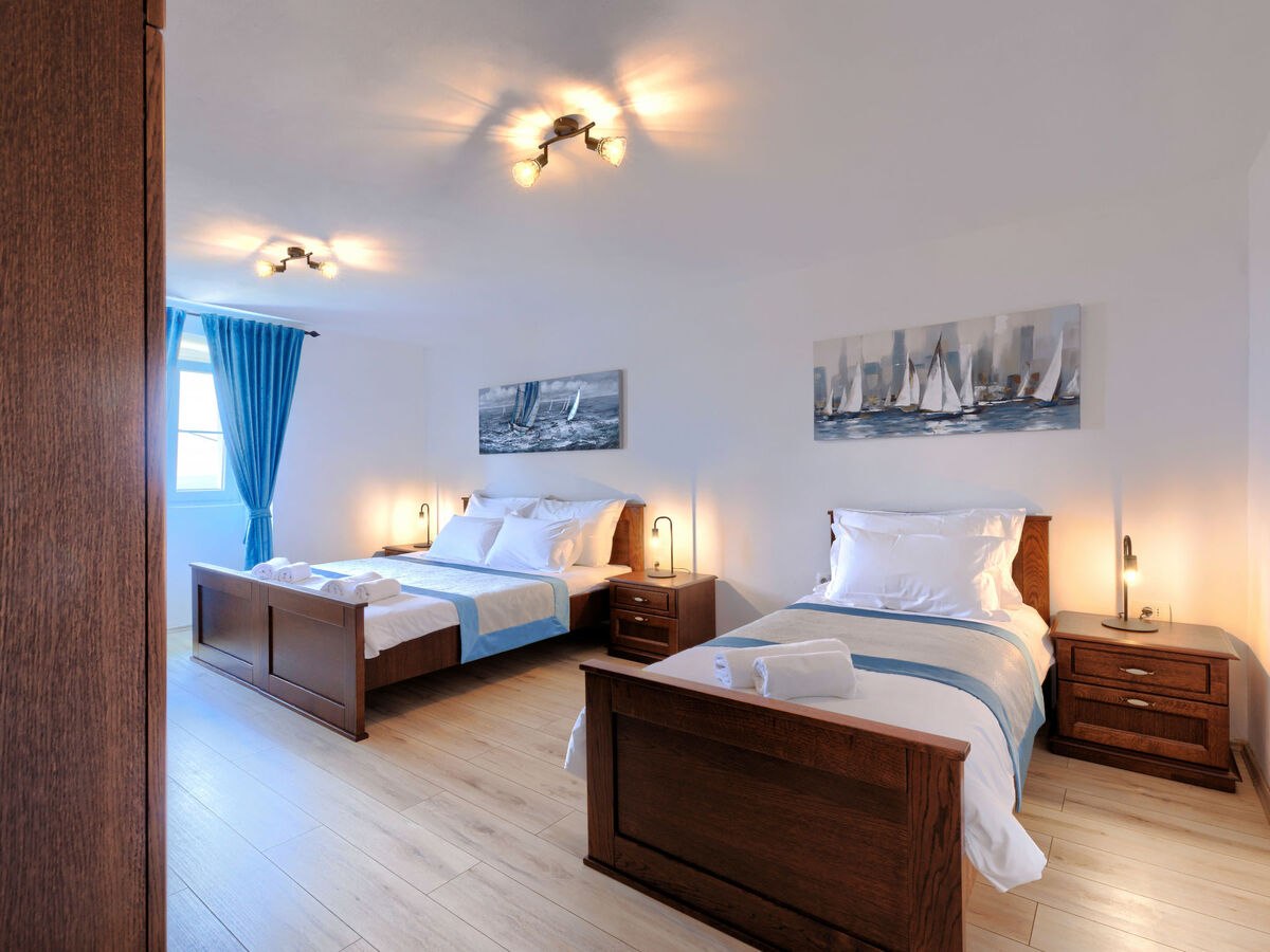 Di Nelo – Maison Labin, vue mer et jacuzzi - Photo 16
