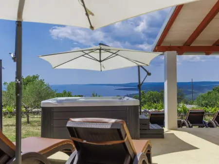 Di Nelo – Maison Labin, vue mer et jacuzzi